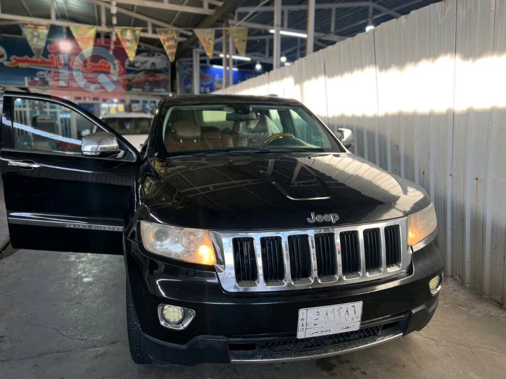 جیپ گراند شیرۆکی